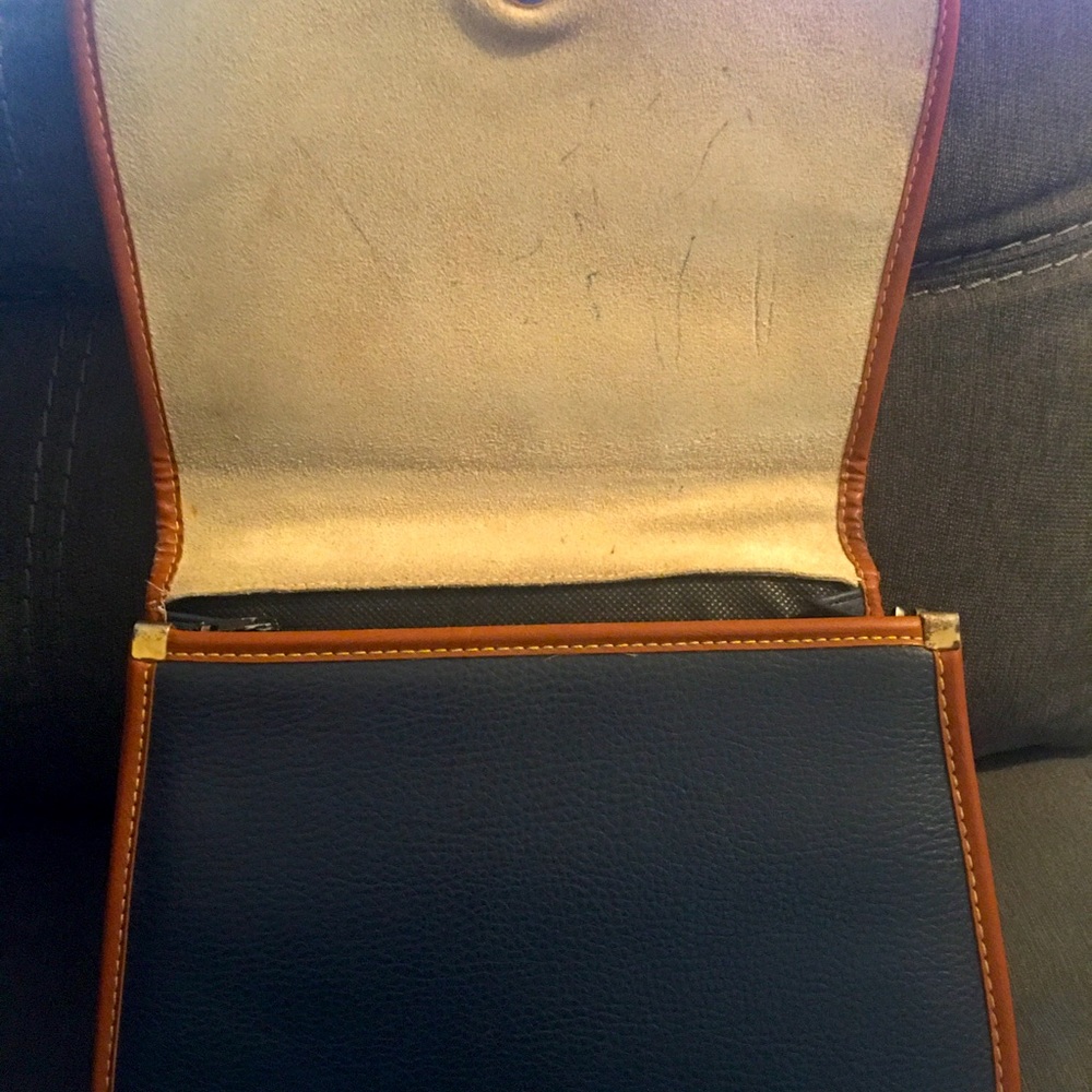 Dooney and Bourke Purse π and Wallet Not Authentic - Picture 5 of 9